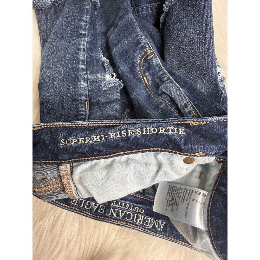 American Eagle Distressed Super Hi Rise Denim Shortie - Picture 4 of 6